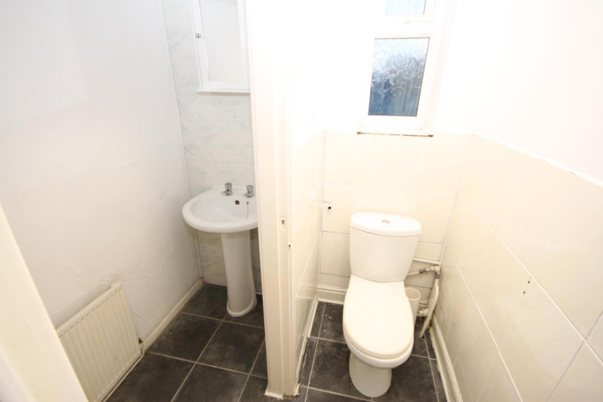 Barton Seaview, Self Catering Studio Apartments, Promenade & Central Beach Location, Families, Couples Or 23 Years Plus Only, Free Parking Blackpool Exterior foto